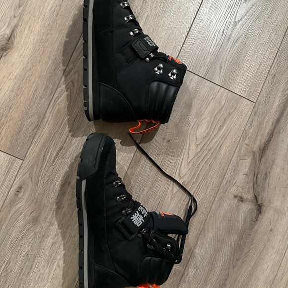 Super dry boots guc black men’s 9 - Picture 5 of 6